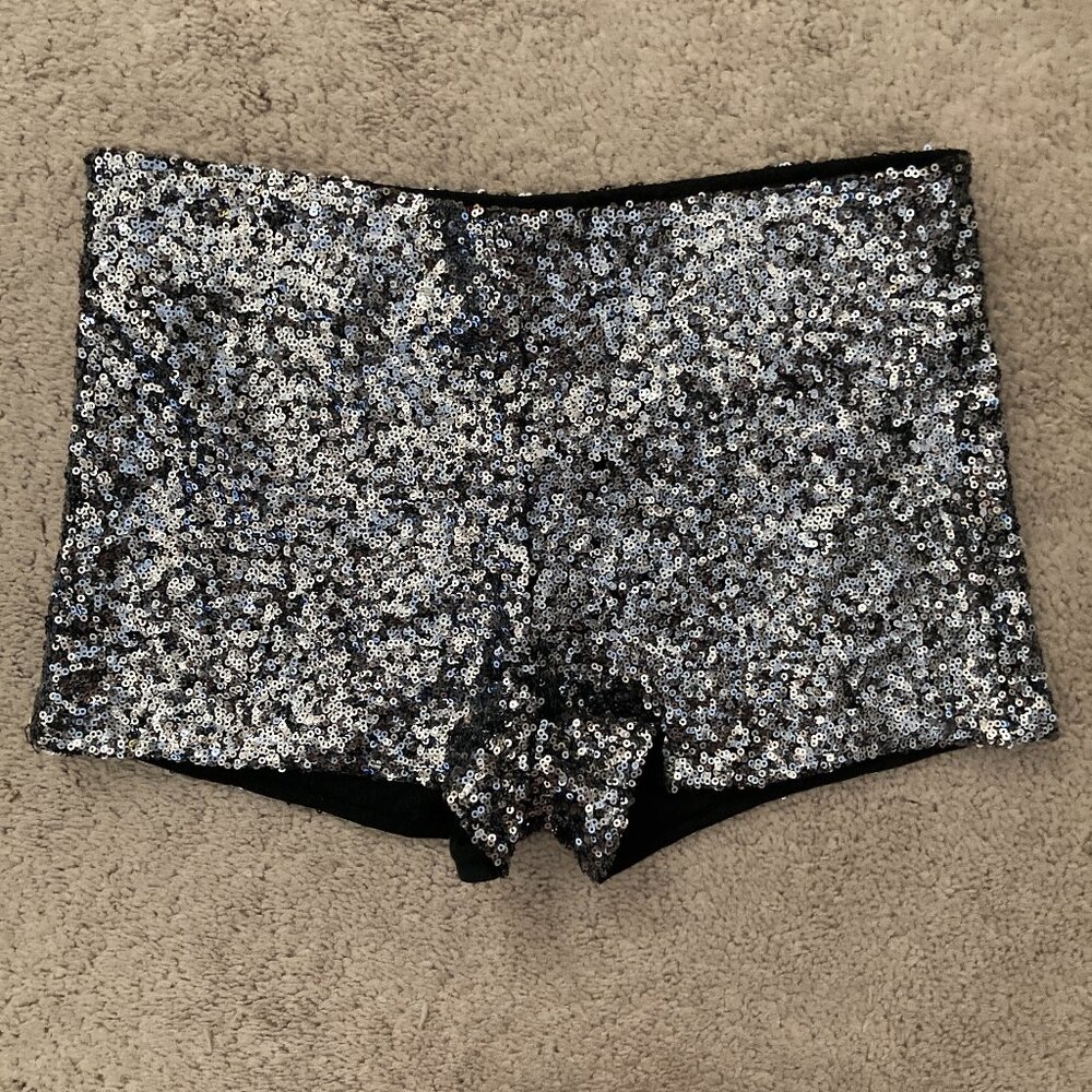 Forever 21 grey sequin shorts size small